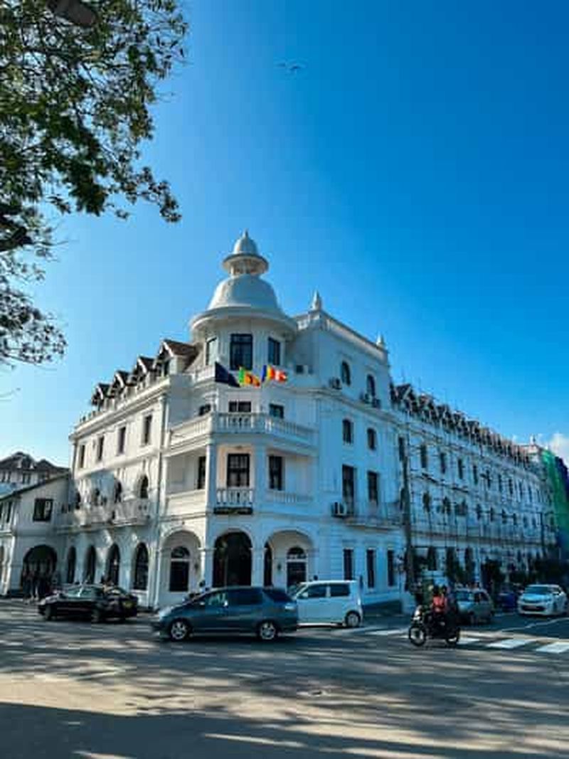 Visite d'une journée au Temple de la Dent de Kandy et à une fabrique de thé