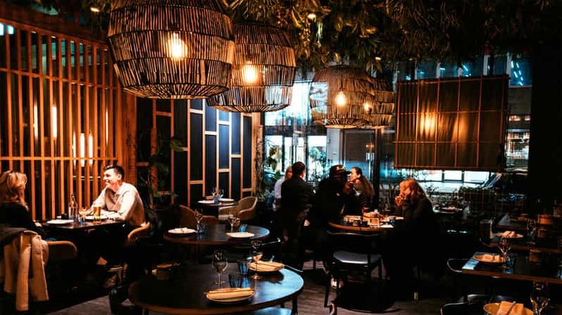 Dîner japonais izakaya et spectacle de stand-up à Covent Garden