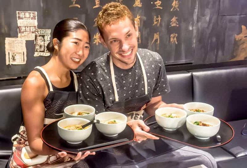 Tokyo : préparation de ramen à Shibuya – de la base à votre propre bol !