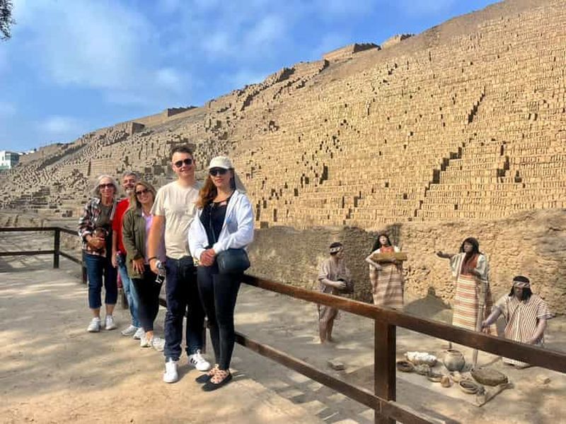 Lima : visite de la pyramide Huaca Pucllana et de Miraflores + prise en charge