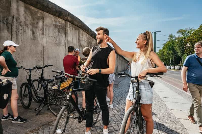 Berlin : visite guidée à vélo sur le thème de la guerre froide et du Mur de Berlin