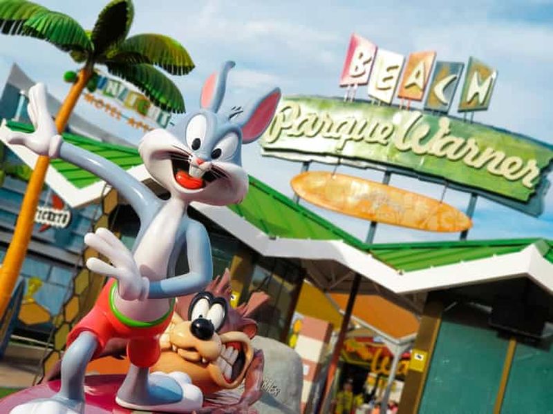 Depuis Madrid : Parc aquatique Parque Warner Beach et transport