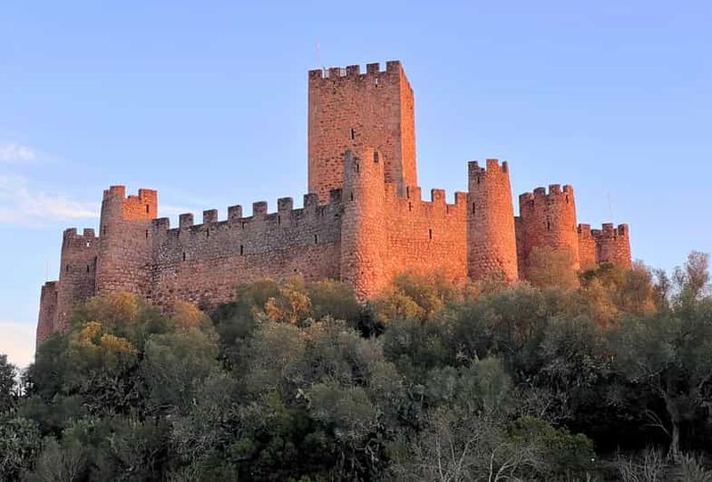 Depuis Lisbonne : Route des Templiers - Almourol, Tomar et le couvent du Christ