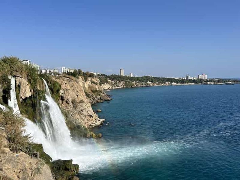 Visite guidée de la vieille ville d'Antalya et des chutes de Düden avec déjeuner