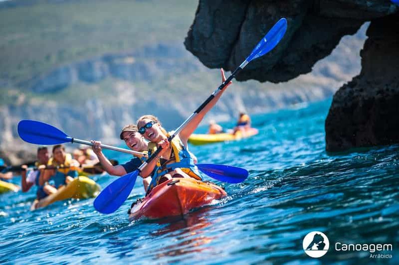 Sesimbra : Visite guidée en kayak dans le parc naturel d'Arrábida