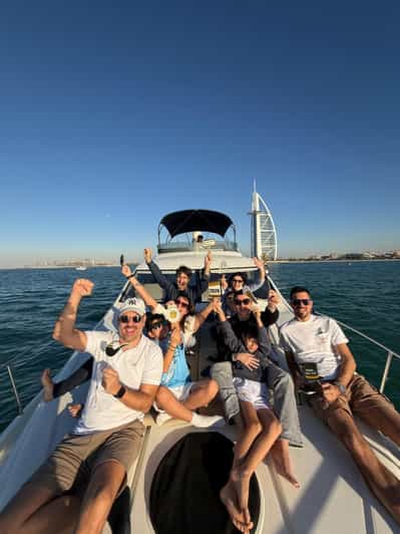 Dubaï : excursion de luxe en yacht privé à Palm Jumeirah