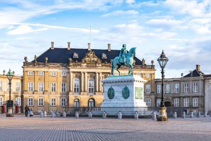 Visite privée en accéléré du musée du palais d'Amalienborg à Copenhague