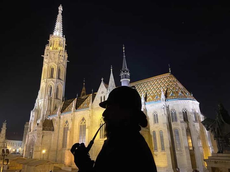 Visite pied à pied du quartier du château de Buda sur le thème du crime réel