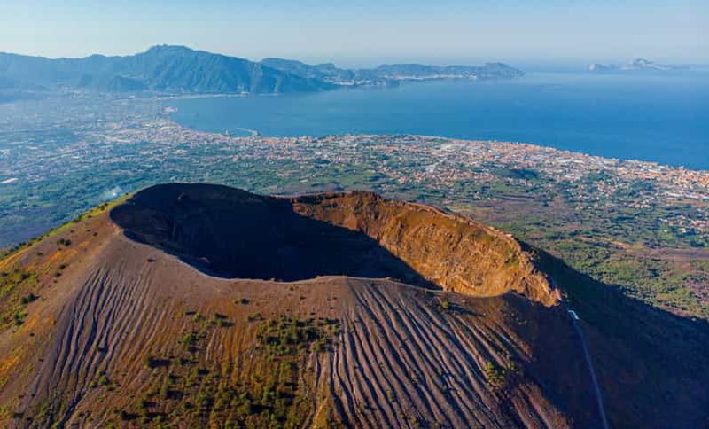 Depuis Sorrento : Randonnée guidée sur le Vésuve et déjeuner à la sauvette