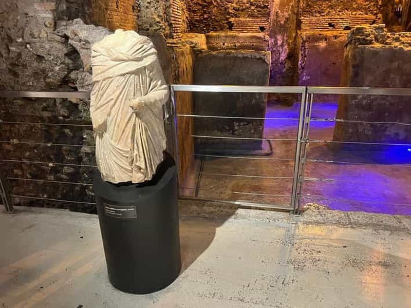 Rome sous terre : Vicus Caprarius, fontaine de Trevi et place d’Espagne