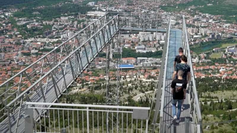 Pont de verre et tyrolienne Mostar