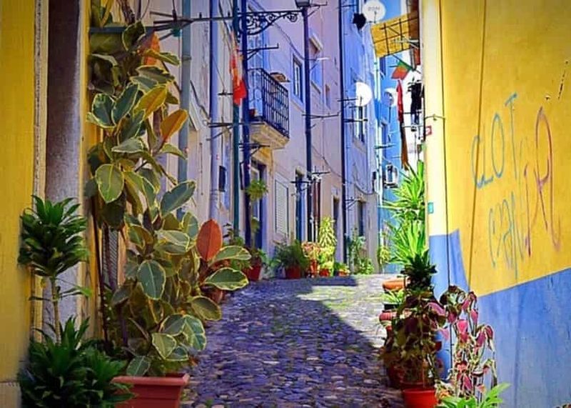 Lisbonne : visite guidée privée en éco-tuk-tuk avec prise en charge à l'hôtel