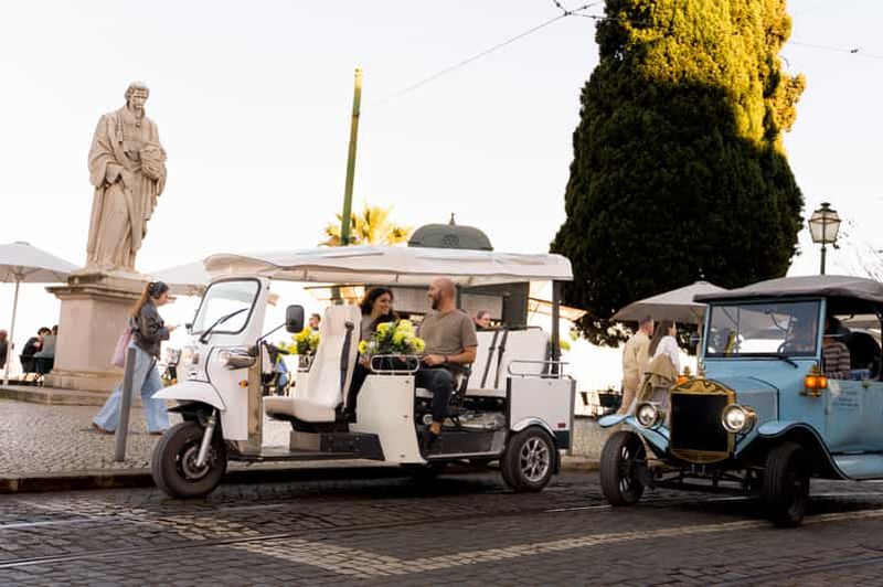 Lisbonne : visite citadine privée en tuk-tuk avec un guide spécialiste