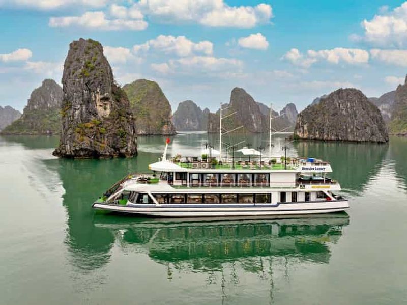 2 jours : Hanoï - Ninh Binh - Croisière de luxe dans la baie d'Halong
