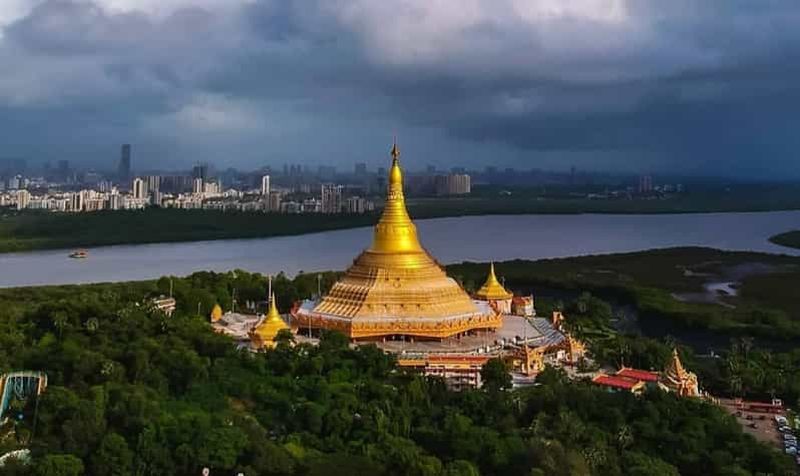 Circuit privé des pagodes mondiales avec visite des grottes bouddhiques de Kanheri