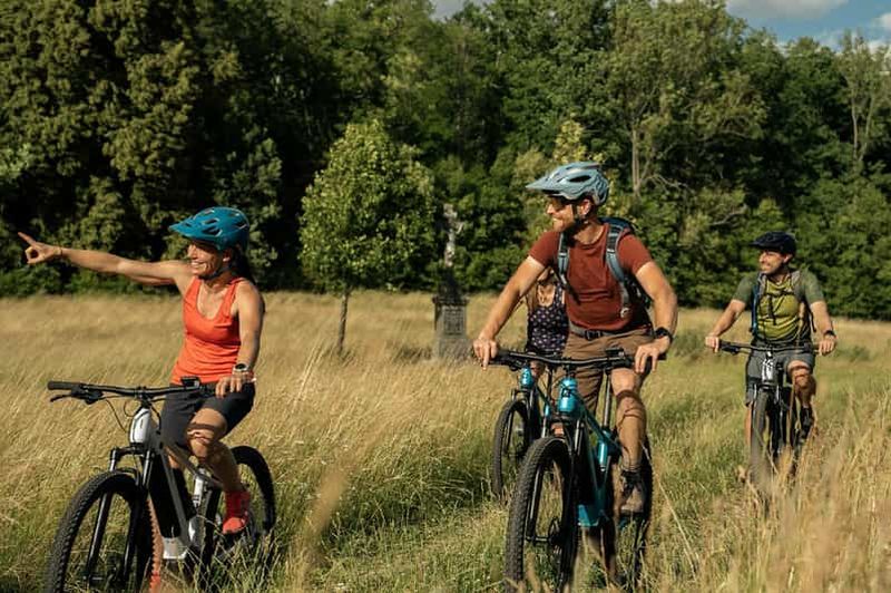 Excursion d'une journée en VTT au château de Karlstejn