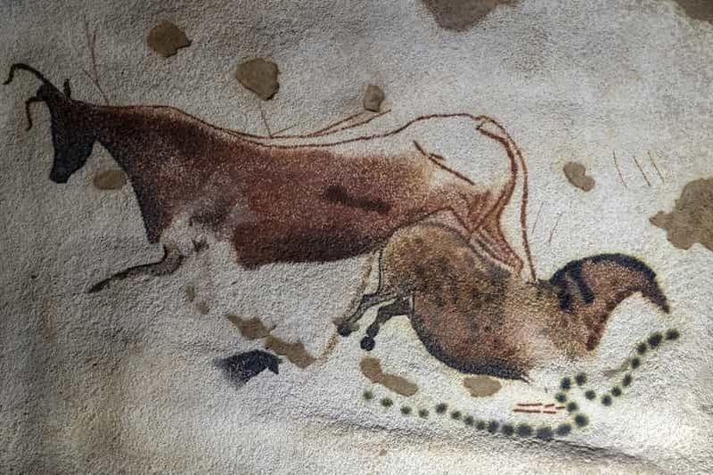 Au départ de Sarlat : visite d'une demi-journée à Lascaux IV en mode "coupe-file".