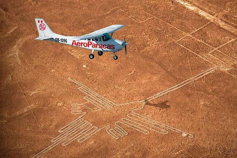 Lima : vol au-dessus des lignes de Nazca, Paracas et Huacachina, circuit de 2 jours