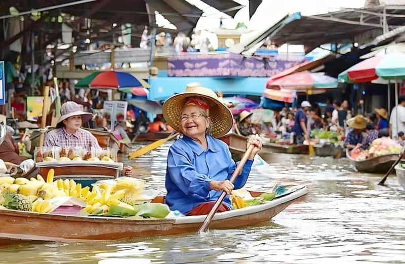 Depuis Bangkok : visite du Grand Palais, des marchés de Damnoen et de Maeklong
