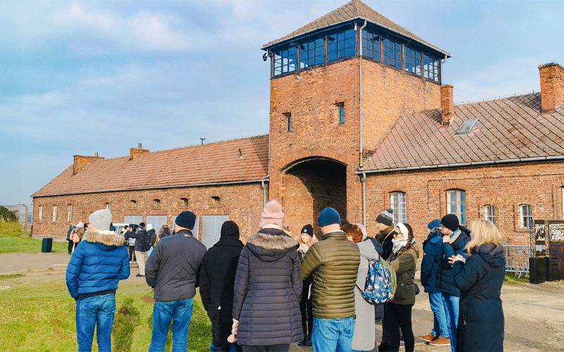 Depuis Cracovie : visite guidée d'Auschwitz-Birkenau avec navettes