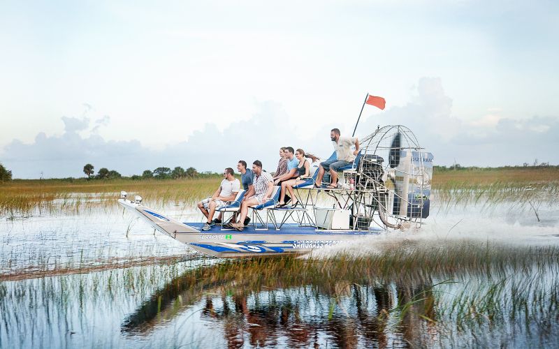Miami : Visite du parc de loisirs Sawgrass Airboat avec exposition de reptiles et transport optionnel
