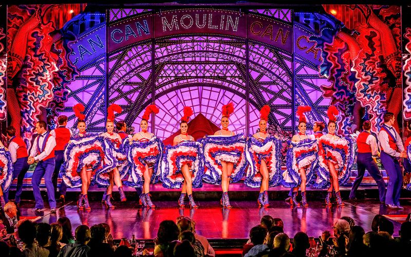 Spectacle du Moulin Rouge avec champagne