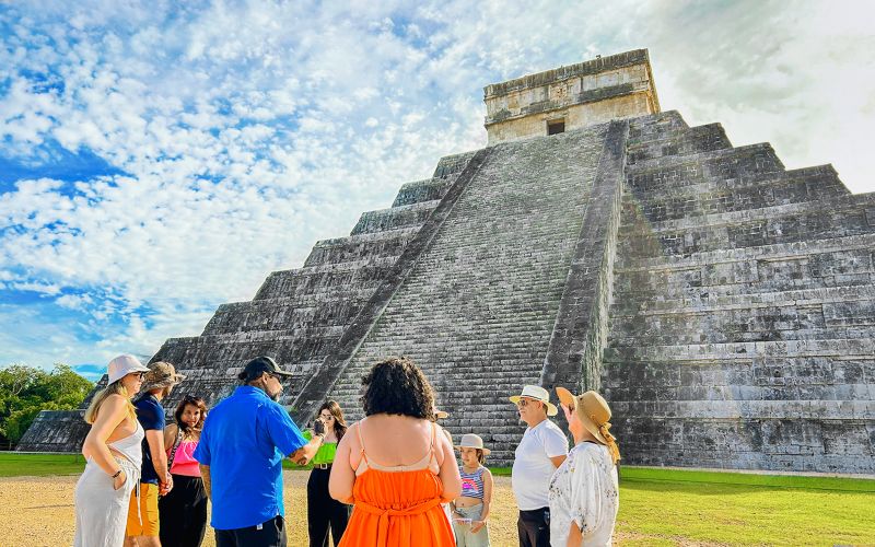 Au départ de Cancún : Chichén Itzá, Cenote & Valladolid Tour