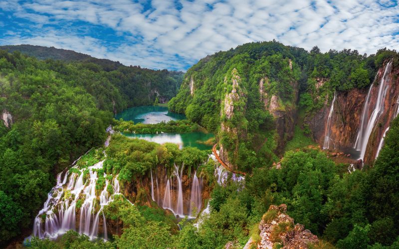À partir de Zadar : Excursion guidée d'une journée au Parc national des lacs de Plitviče.