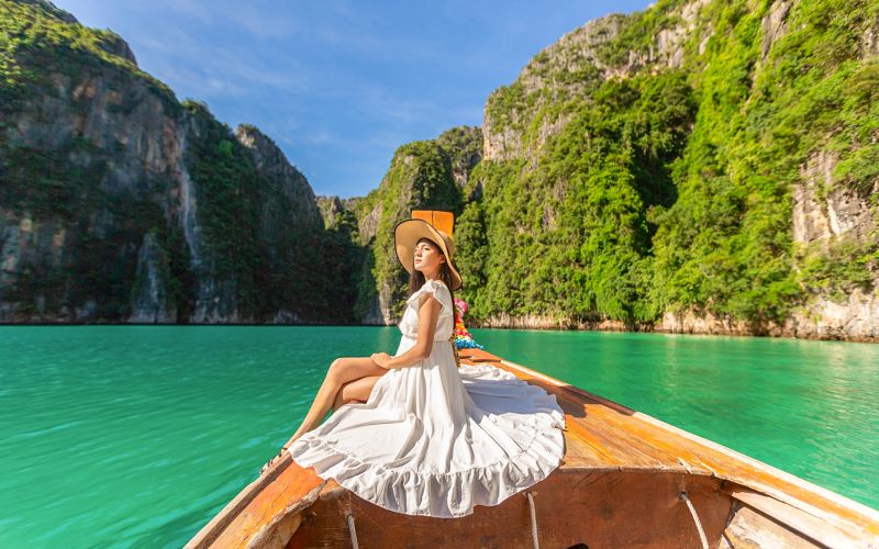 Billet Depuis Phi Phi : Croisière privée personnalisable en bateau traditionnel à Maya Bay avec snorkeling