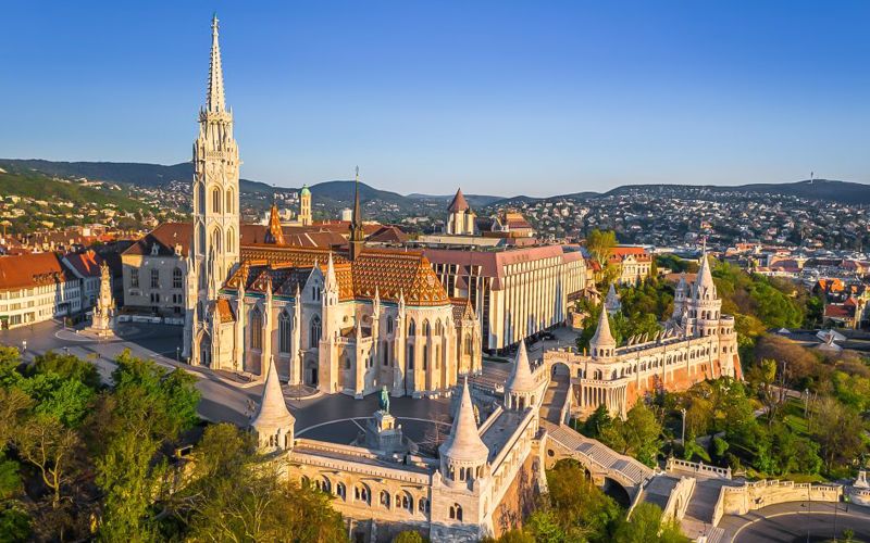 Visites guidées à pied du quartier des châteaux