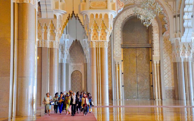 Visite guidée de la mosquée Hassan II avec entrée coupe-file et navettes en option