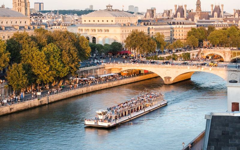 Croisière promenade d'une heure sur la Seine depuis la Tour Eiffel