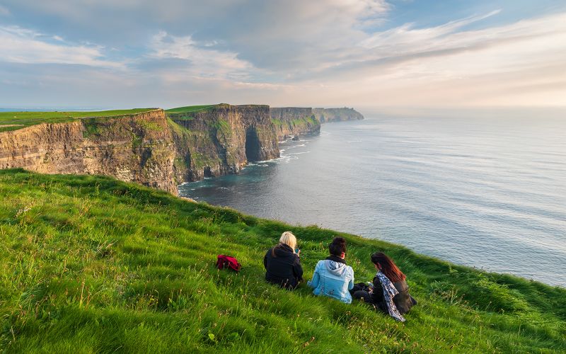 Au départ de Dublin : Excursion d'une journée aux falaises de Moher, au Burren et à Galway