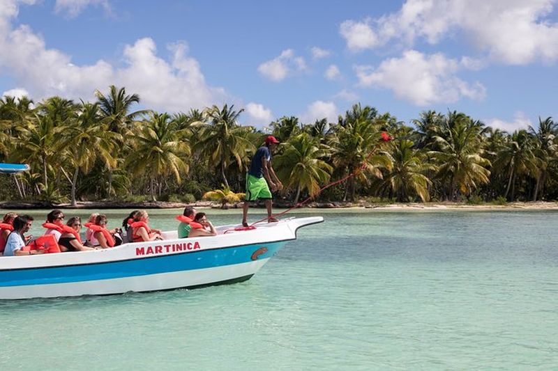 Excursion à l'île de Saona et aux Altos de Chavón depuis Punta Cana