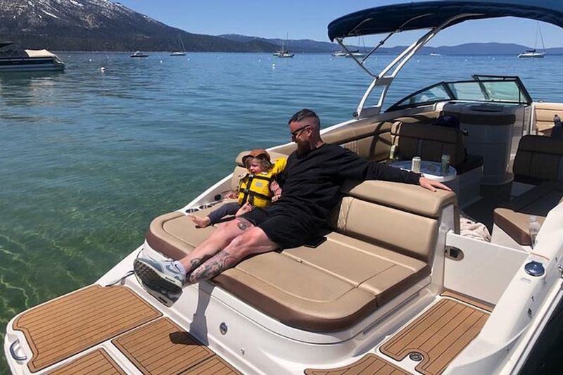 Balade en yacht privé sur le Lac Tahoe