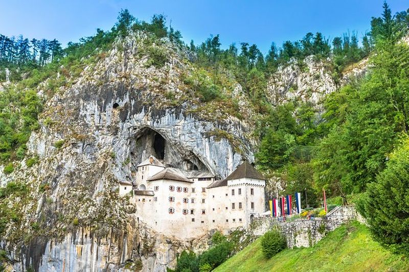 Excursion à la grotte de Postojna et au château de Predjama depuis Ljubljana