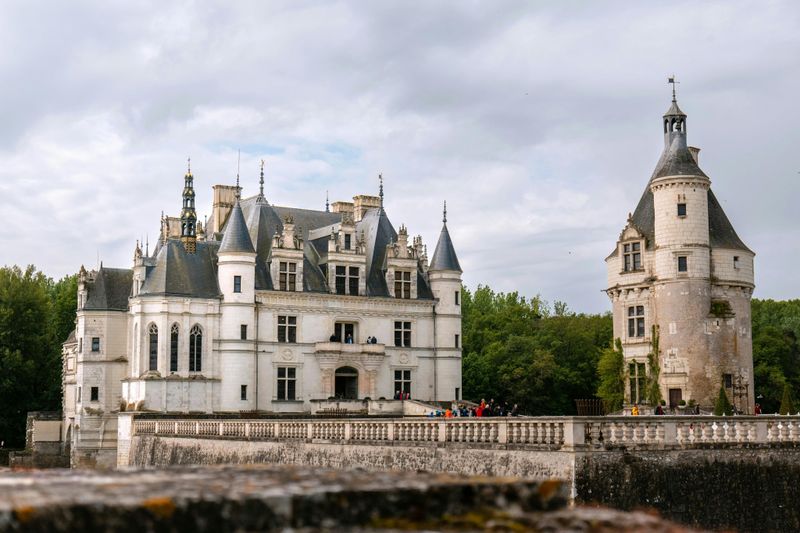 Excursion d'une journée aux châteaux de Chenonceau et Chambord au départ d'Amboise avec déjeuner