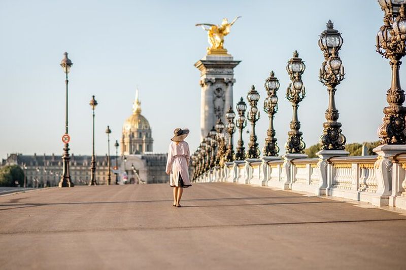 Visite guidée à pied de l'Arc de Triomphe et des Champs-Élysées à Paris