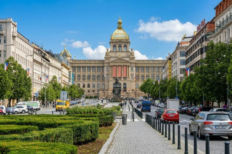 Visite du musée national de Prague avec billet coupe-file