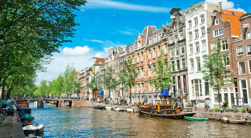 Musée Stedelijk et croisière d'une heure sur les canaux d'Amsterdam