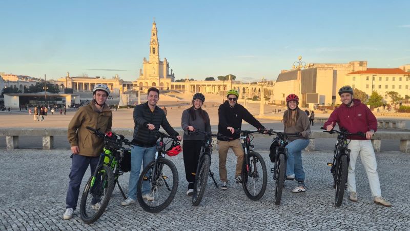 Visite guidée de Fátima en e-bike avec sanctuaire et maisons de bergers
