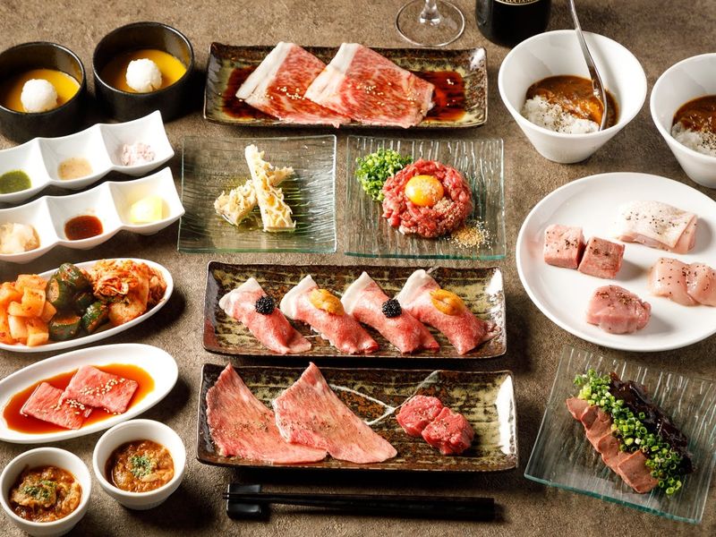 Expérience japonaise du Yakiniku au Nikuazabu Roppongi à Tokyo