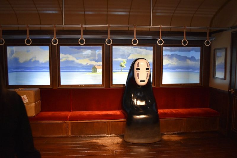 Journée complète au château de Nagoya et au parc Ghibli au départ de Tokyo