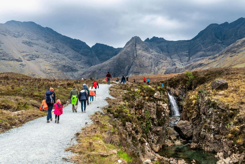 Excursion d'une journée aux Fairy Pools et à l'île de Skye avec le château de Dunvegan