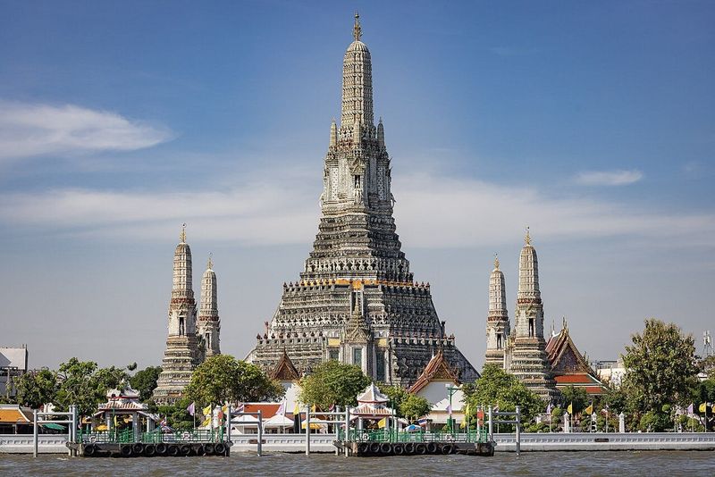 Excursion d'une demi-journée en van à Wat Phra Kaew et Wat Arun au départ de Bangkok