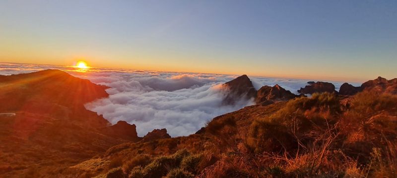 Tour du Pico do Arieiro au coucher du soleil