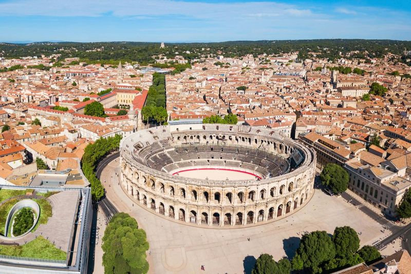 Arènes de Nîmes et visite de la ville avec audioguide