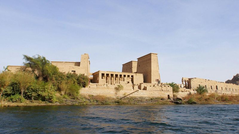 Spectacle son et lumière au temple de Philae depuis Assouan