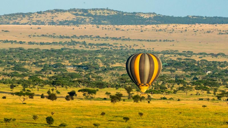 Safari privé de trois jours dans le parc national du Serengeti avec montgolfière