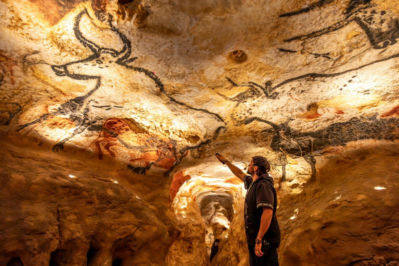 Lascaux IV : visite guidée
